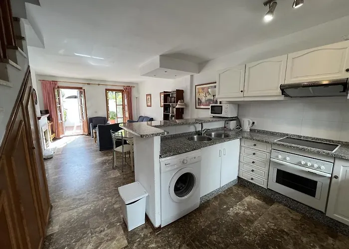 Apartment - Playa - En Urbanizacion Cerca Del Mar Ma11 Estepona