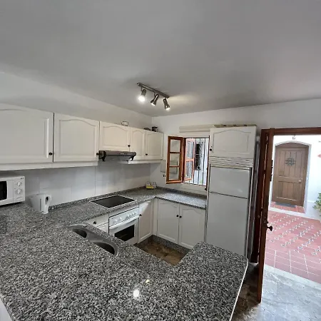 - Playa - En Urbanizacion Cerca Del Mar Ma11 * Estepona